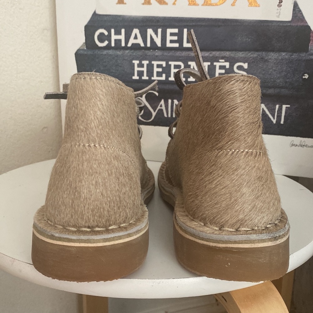 🤍🤎UWEZO calf hair boots 🤎🤍Size 8 - Picture 8 of 14